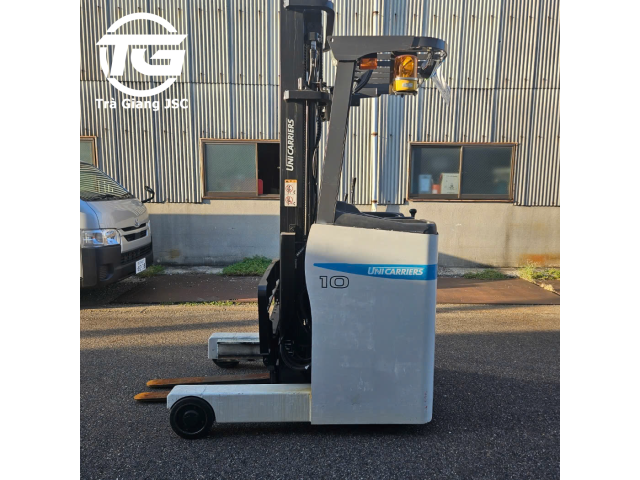 UNICARRIER ELECTRIC REACH TRUCK 1 TON